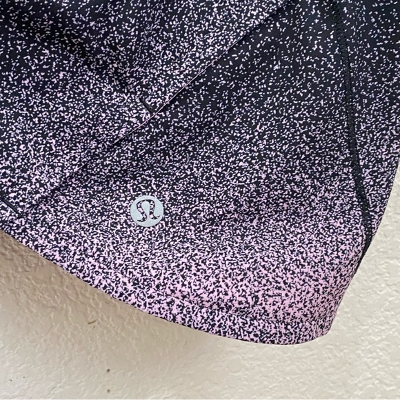 LULULEMON Speed Up Short 2.5” Ombre Speckle Stop Print Speed Short Pink/Black 8 - Picture 13 of 16